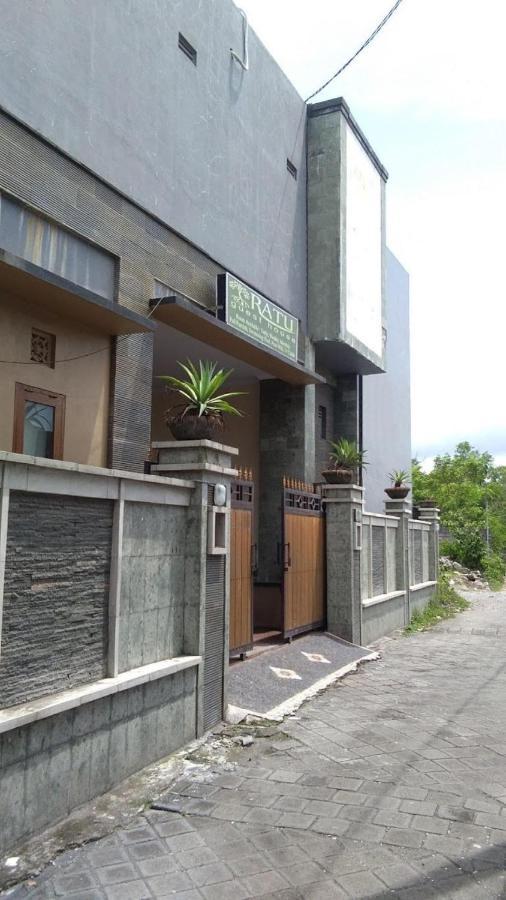 Oyo Flagship 91237 Ratu Guest House Kedunganan 外观 照片