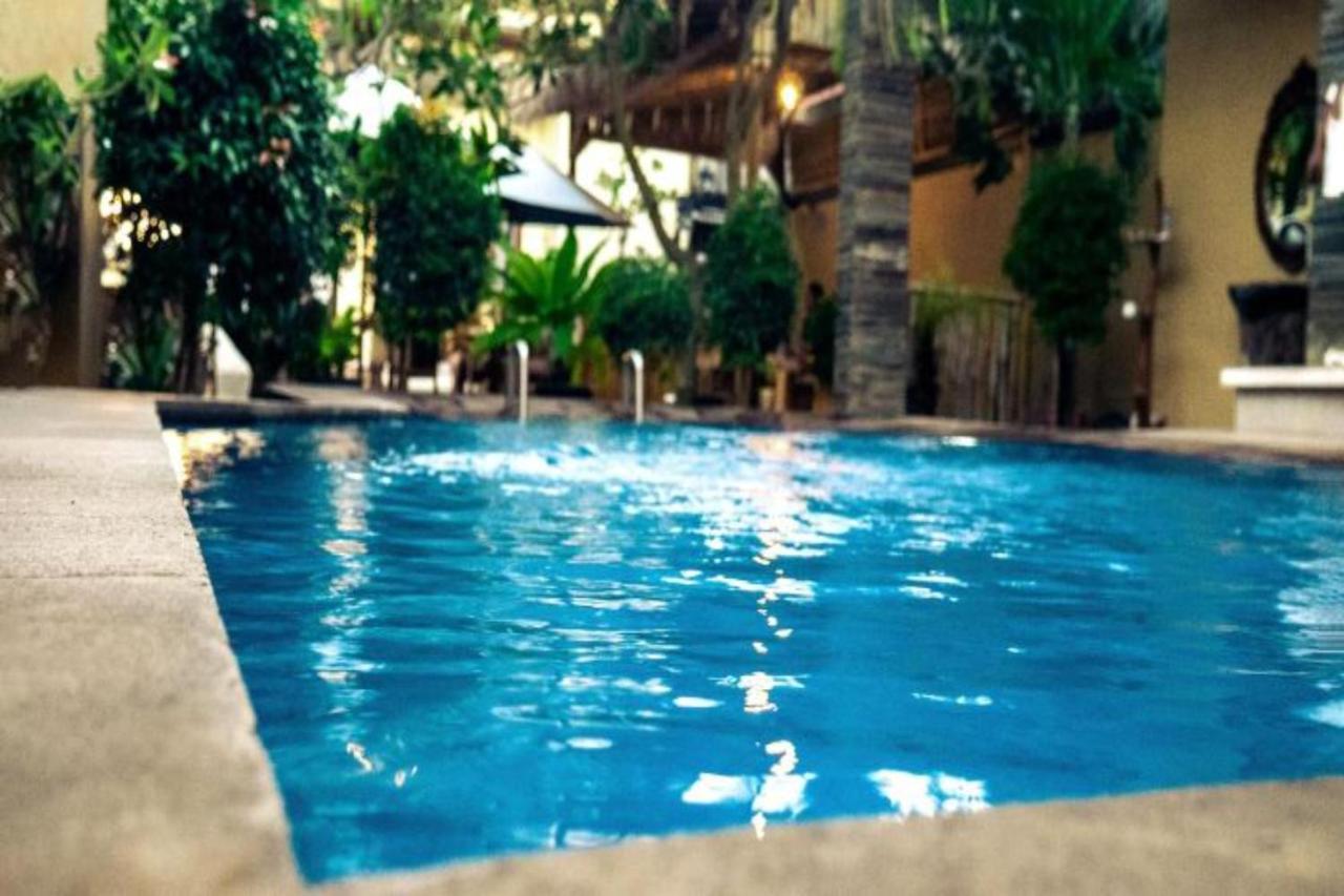 Oyo Flagship 91237 Ratu Guest House Kedunganan 外观 照片