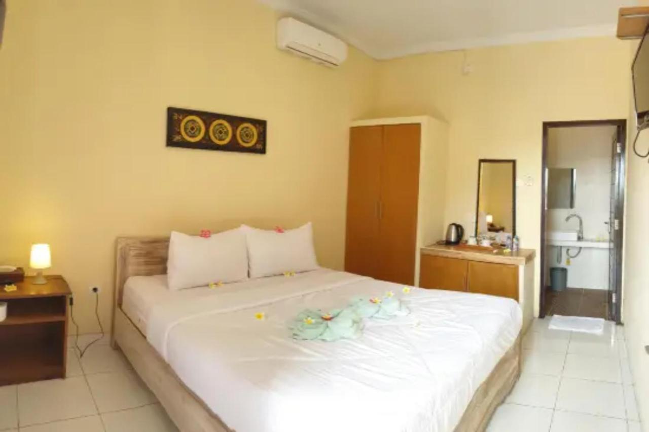 Oyo Flagship 91237 Ratu Guest House Kedunganan 外观 照片