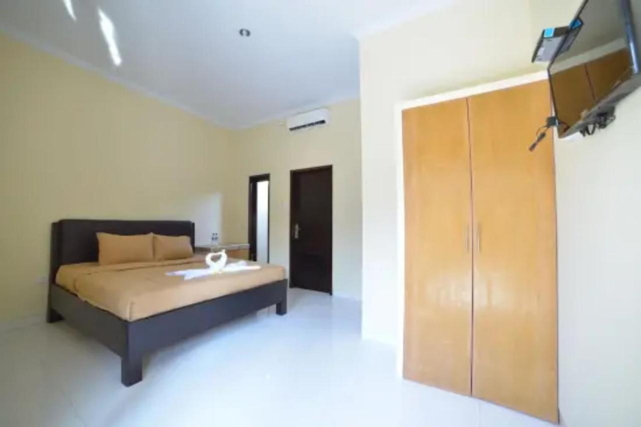 Oyo Flagship 91237 Ratu Guest House Kedunganan 外观 照片