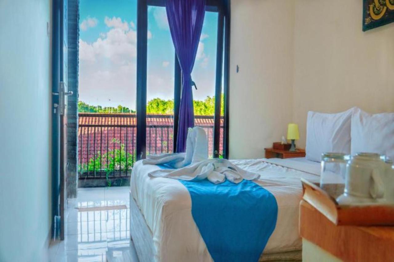 Oyo Flagship 91237 Ratu Guest House Kedunganan 外观 照片