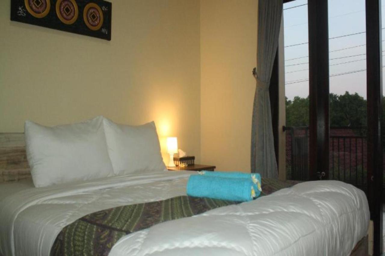 Oyo Flagship 91237 Ratu Guest House Kedunganan 外观 照片